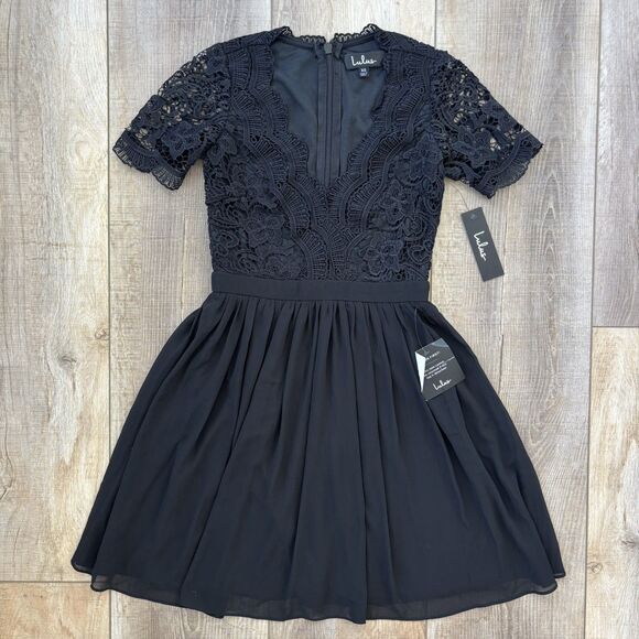 NWT Lulus Black Lace Skater Dress Sz XS LBD Crochet Lace Mini Angel in Disguise - Picture 6 of 14